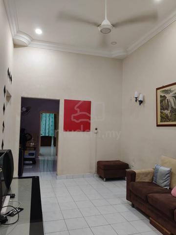 Taman Molek Single Storey Terrace House For Sale 1