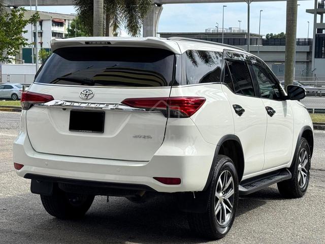 2017 Toyota FORTUNER 2.7 SRZ 4x4 SUV 7ST KLES RCAM - 5