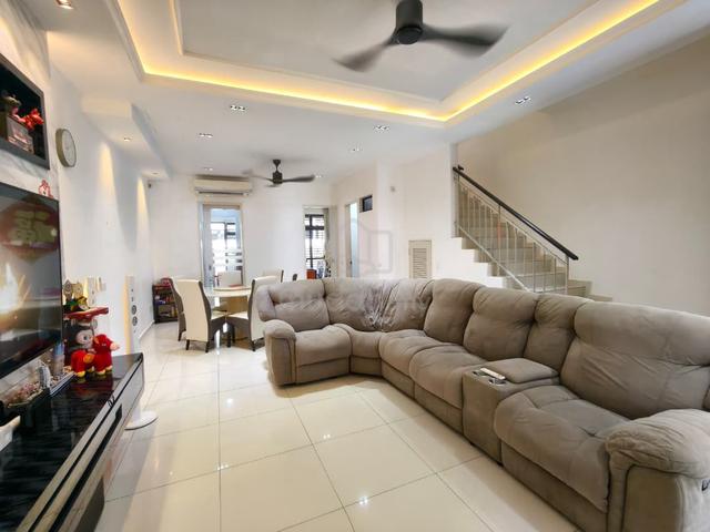 Renovated 2 Storey Eco Summer Knighton type 1