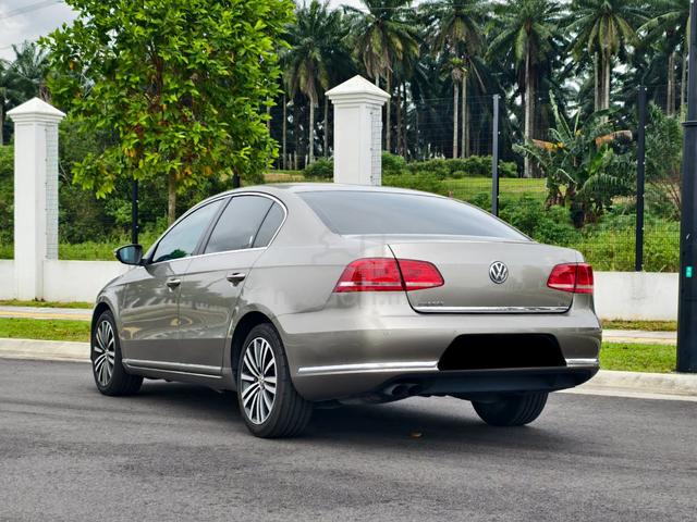 {2015}Volkswagen PASSAT 1.8 TSI (A) Car King F/Lon - 4