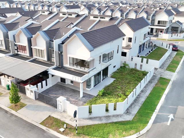 (Corner Lot Freehold) Serenia City Sepang Selangor 1