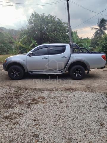 2011 Mitsubishi TRITON 2.5 LITE KA4TNJNMR - 3