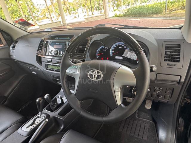 2014 Toyota FORTUNER 2.7 V TRD PETROL (A) - 4