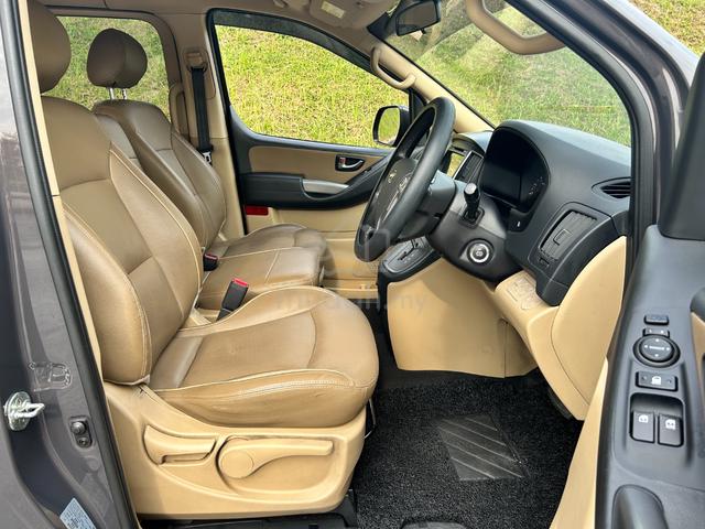 Hyundai GRAND STAREX 2.5 PRIME POWER DOOR AND BOOT - 2