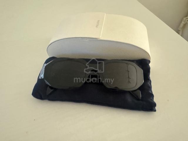 Prada sunglasses for sale - photo 5 of 6