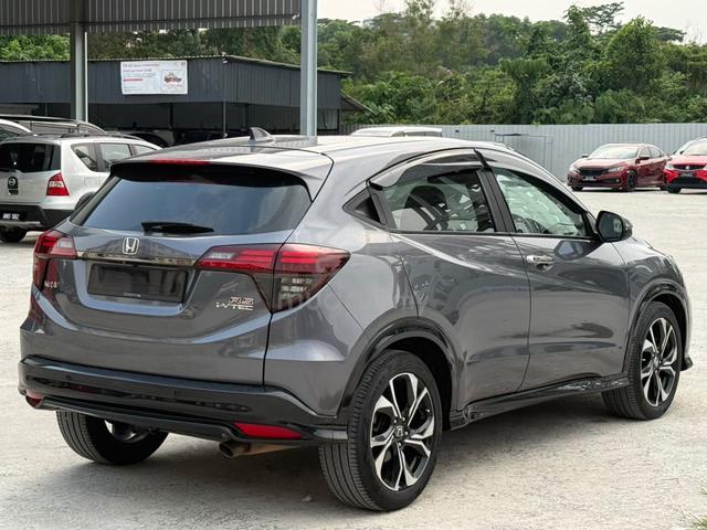 NEW FACELIFT⭐WARRANTY 3YRS⭐2019 Honda HR-V 1.8 RS - 5
