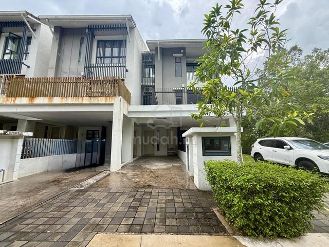 CHEAP CORNER & UPPER UNIT! Crescent Park Townhouse @ Bdr Bukit Mahkota 1