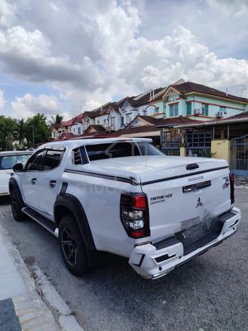 2018 Mitsubishi TRITON 2.4 VGT A/T PREMIUM (A) - 3