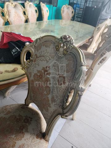 Carousel Image