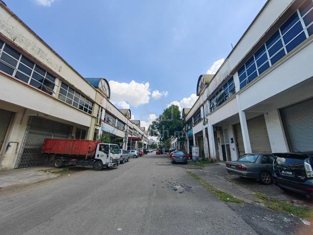 Kempas 1.5 Storey factory for rent! 1