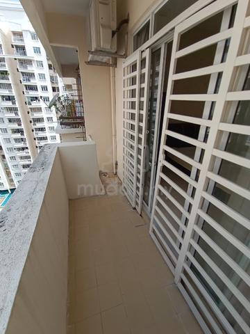 Fully Furnished balcony room at D piazza 1