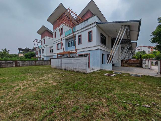 Corner Lot, Big Land 2.5 Storey Semi D, Desa Alam, U12 Shah Alam 1