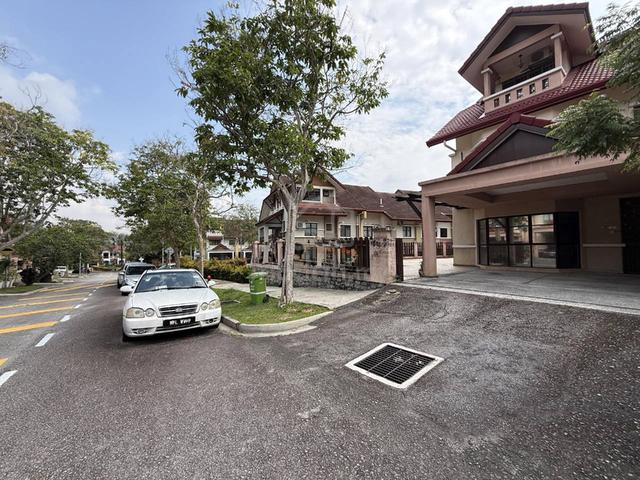 Corner lot Superlink 2.5 Storey Freehold 5R4B P16 Putrajaya For Sale 1