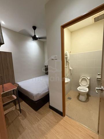Master Room 1