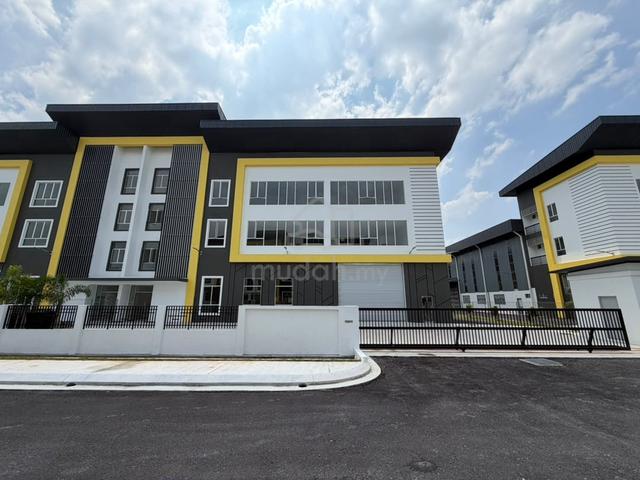 Last Unit New 3 Storey Semi D Factory warehouse telok panglima garang 1