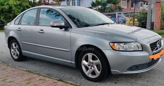 Volvo S40 2.0 One owner - 1