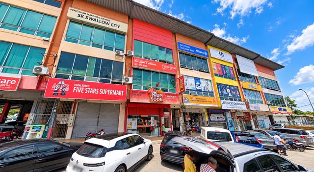 4 Story Shop Freehold Bukit Serdang, Seri Kembagan, Balakong 1
