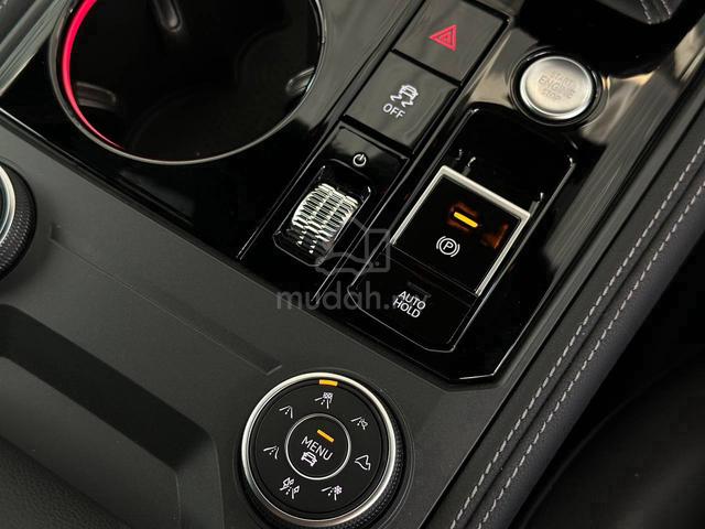 2024 Volkswagen TOUAREG 3.0 R-LINE - LOW MILEAGE - 3