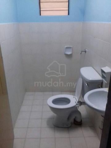 Mandarina Court 1