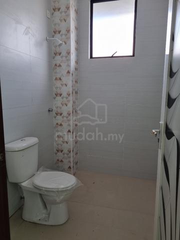 NEW Three storey Semi-D Kuantan 5