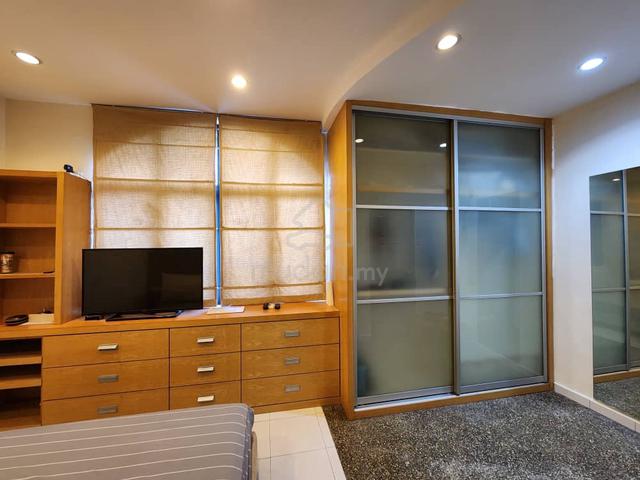 3 storey terrace krystal court townhouse for sale 1