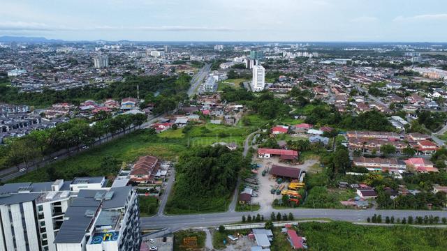 Stampin Tengah Main Road Land for Sale 2