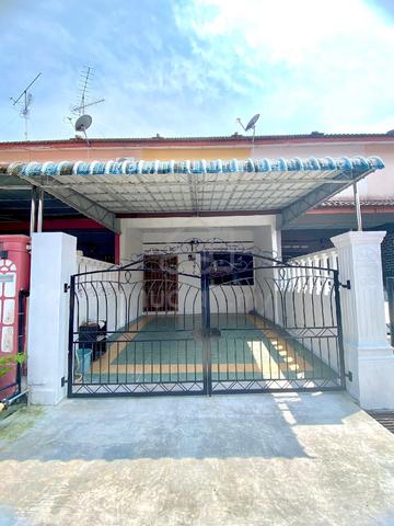 Rumah Sewa di Taman Titiwangsa Kluang 1