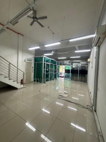 Ground floor shoplot pine valley warehouse light industry of ayer itam 1