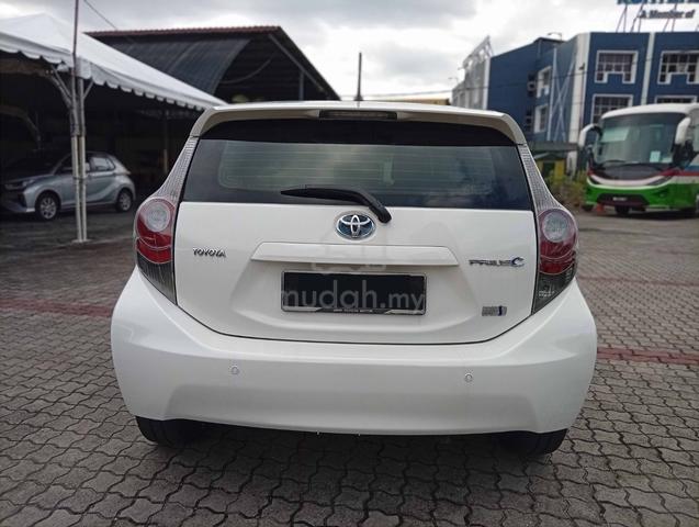2013 Toyota PRIUS C 1.5 (HYBRID) (A) - 4