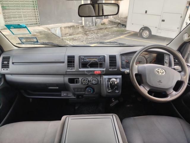 2015 Toyota Hiace 2.5 (M) Panel Van - 4