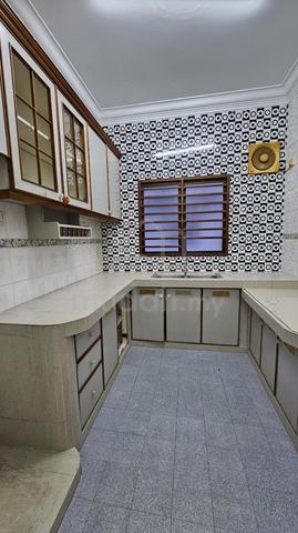 Taman Universiti 1-Storey Terrance House with 3 Bedrooms 2 Toilets 1