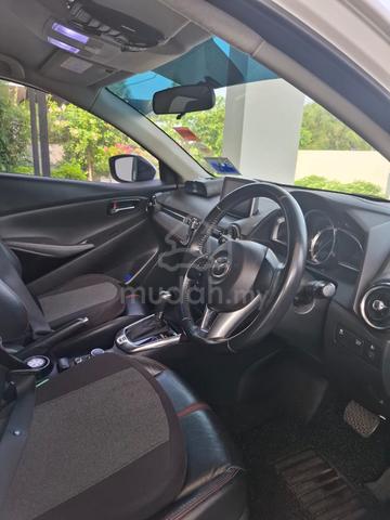 2015 Mazda 2 1.5 SKYACTIV (A) - 3