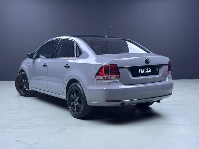 Volkswagen VENTO 1.6 Wrapping Grey 17" Sport Rims - 4
