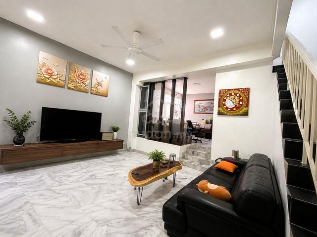 (Full Furnished) 2 Story House Bandar Sungai Long, Renovated unit 1