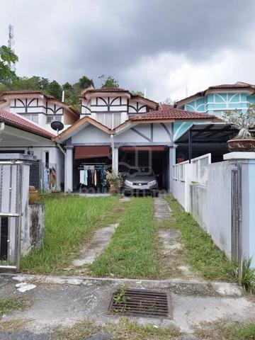 PARKING LUAS Double Storey Link Sungai Buloh Country Resort 1
