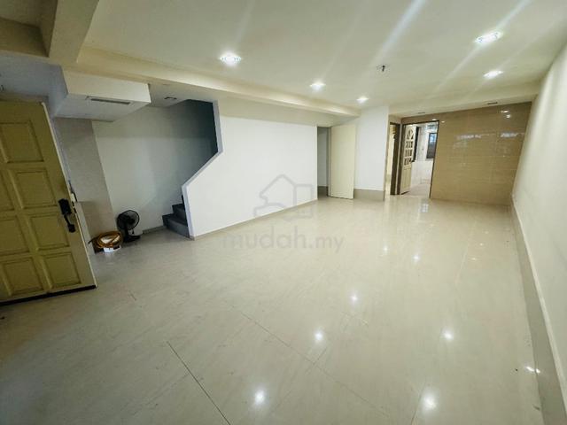 [RENOVATED] 2 Sty House, Desa 4, Bandar Country Homes, Emerald Rawang 1