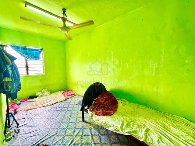 Rumah Pangsa Kayu Ara 3