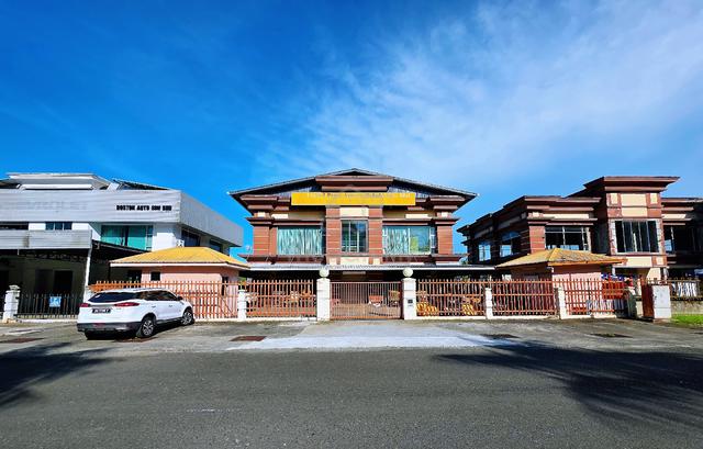 Bandar Indah 2 unit double-Storey Semi-detached Warehouse For Sale  1