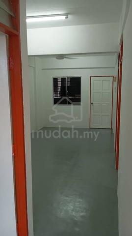Desa Mentari Flat (Block 2) 1