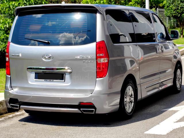 Hyundai GRAND STAREX 2.5 ROYALE PREMIUM (A)12-Seat - 2