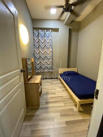 Bilik Premium l Seri Manjung l Lelaki l  Fully Furnished 1