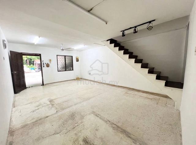 BOOKING RM1000 Double Storey Terrace Seksyen 17 Shah Alam 1