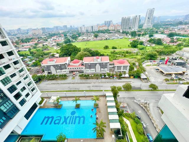 One Maxim 1