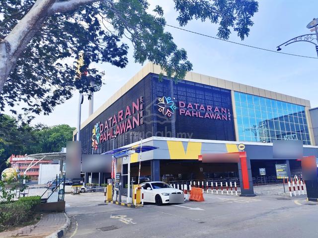 [-28%] Dataran Pahlawan Melaka Megamall - 9 min to vibrant Jonker Walk 1