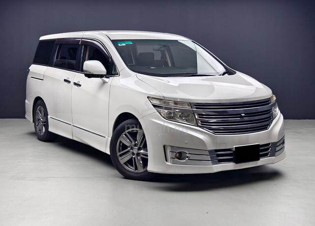 2012 Nissan ELGRAND 3.5 HIGHWAY STAR FRONTVIEW CAM - 1