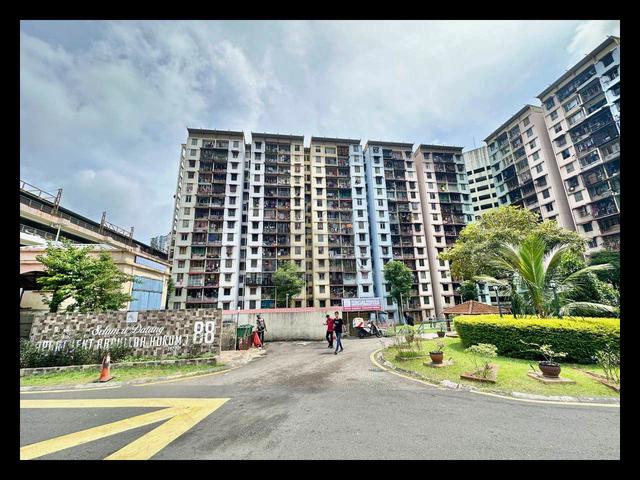 Apartment Abdullah Hukum 1