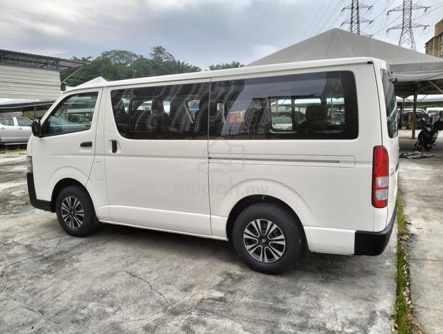 2015 Toyota HIACE 2.5 WINDOW VAN Low Roof Promo - 2