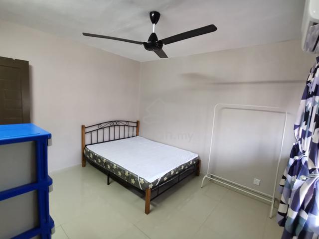 Bilik Sewa Perempuan, Ampang (Master Bedroom) 1