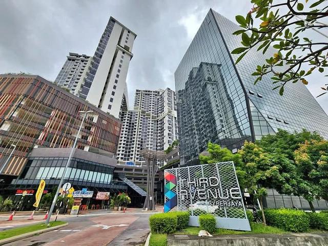 Third Avenue 1