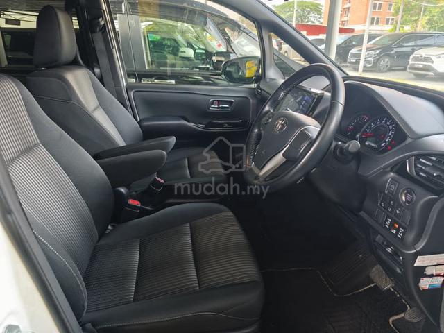 2018 Toyota VOXY 2.0 KIRAMEKI FACELIFT 2 POWERDOOR - 5